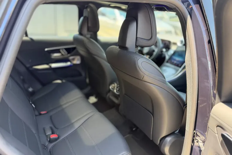 Mercedes-Benz GLC (Clasa GLC) din 2023 cu 13.883 km - oferta MER227988 - foto 19