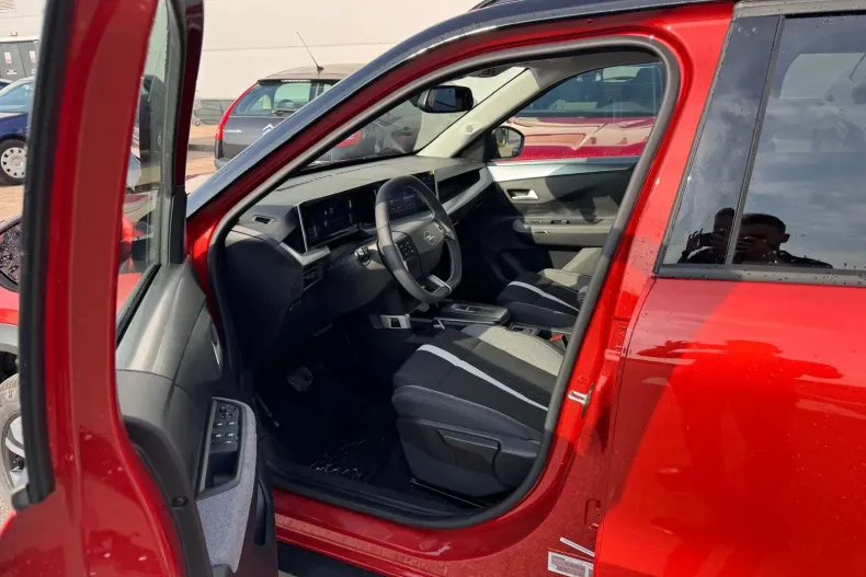 Opel Frontera din 2025 cu 4.200 km - oferta OPE227992 - foto 9