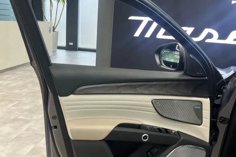 Maserati Grecale din 2025 cu 6 km - oferta MAS228006 - foto 9