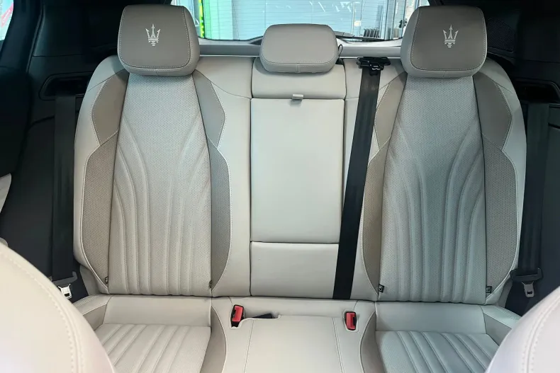 Maserati Grecale din 2025 cu 6 km - oferta MAS228006 - foto 13