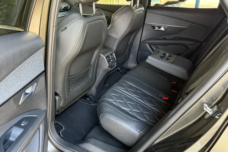 Peugeot 3008 din 2020 cu 149.384 km - oferta PEU228015 - foto 9