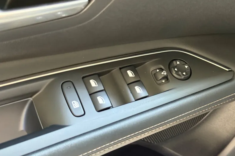 Peugeot 3008 din 2020 cu 149.384 km - oferta PEU228015 - foto 38