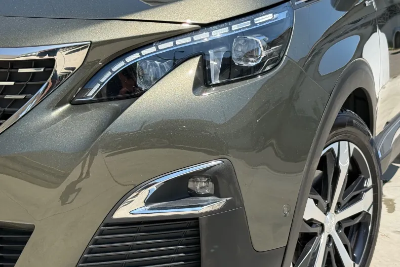 Peugeot 3008 din 2020 cu 149.384 km - oferta PEU228015 - foto 40