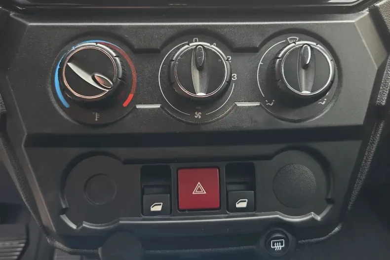 Aixam Coupé din 2024 cu 12.900 km - oferta AIX228018 - foto 14
