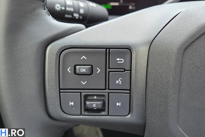Toyota RAV4 din 2026 cu 980 km - oferta TOY228019 - foto 21