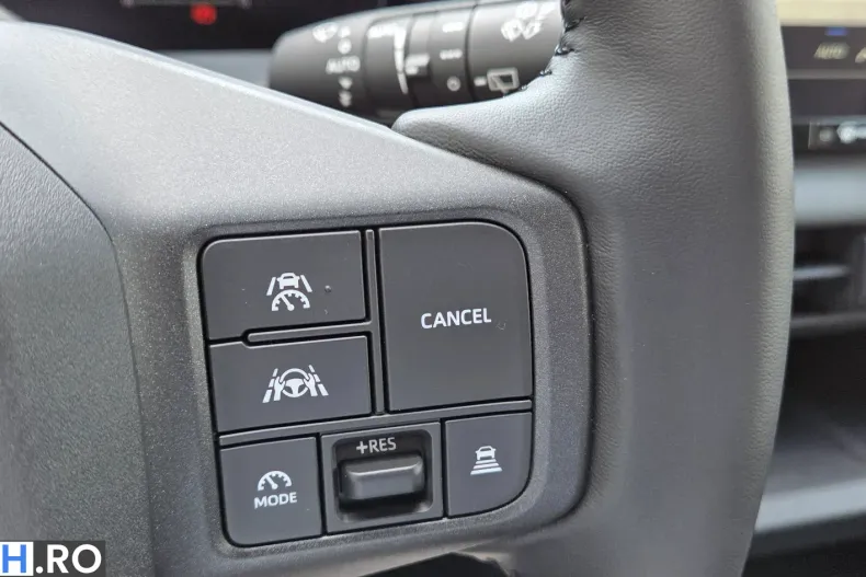 Toyota RAV4 din 2026 cu 980 km - oferta TOY228019 - foto 22