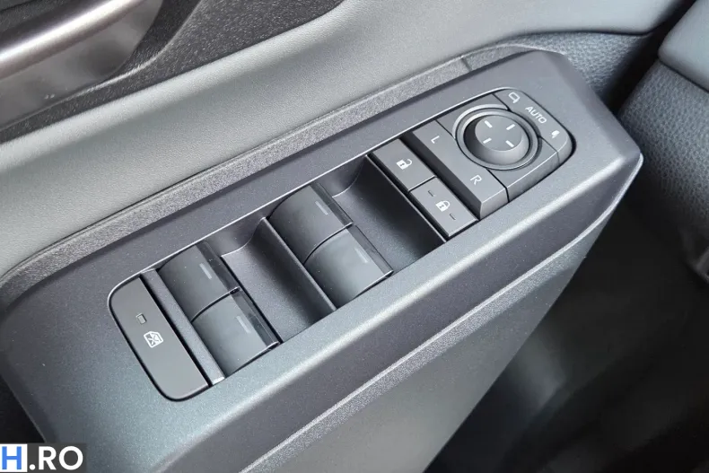 Toyota RAV4 din 2026 cu 980 km - oferta TOY228019 - foto 28