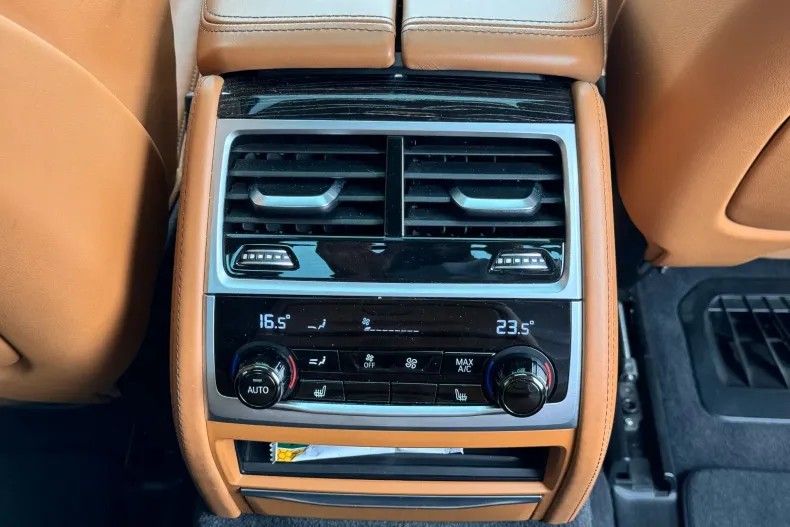 BMW 740d (Seria 7) din 2020 cu 120.738 km - oferta BMW228024 - foto 26