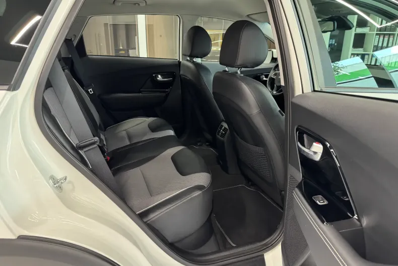 Kia Niro din 2022 cu 80.001 km - oferta KIA228040 - foto 10