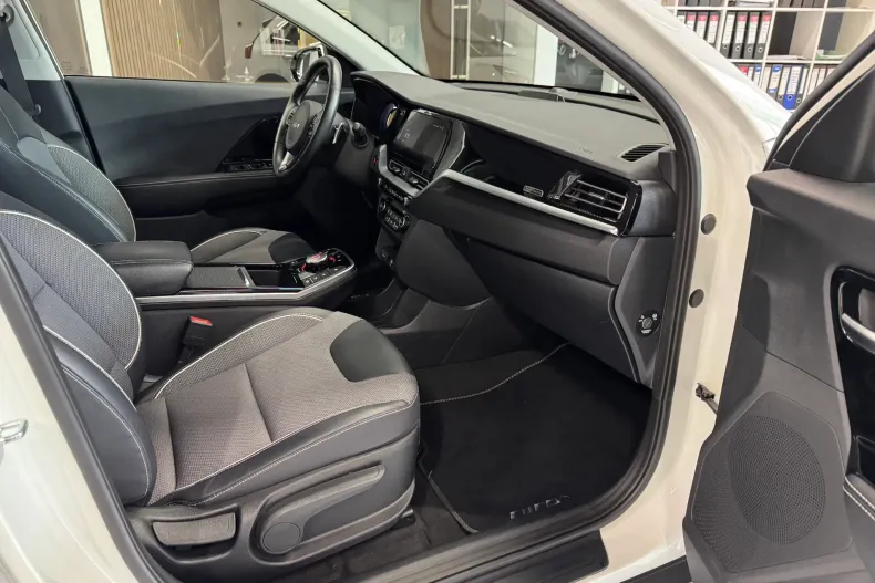 Kia Niro din 2022 cu 80.001 km - oferta KIA228040 - foto 11