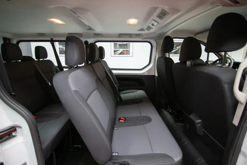Renault Trafic din 2026 cu 25 km - oferta REN228051 - foto 9