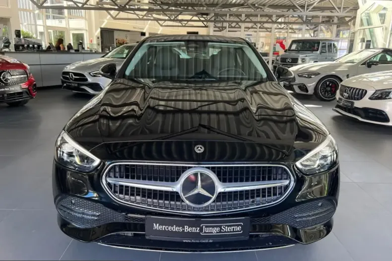 Mercedes-Benz C 300 (Clasa C) din 2025 cu 2.974 km - oferta MER228055 - foto 3