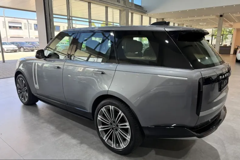 Land Rover Range Rover din 2023 cu 68.200 km - oferta LAN228057 - foto 10
