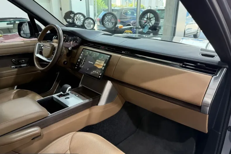 Land Rover Range Rover din 2023 cu 68.200 km - oferta LAN228057 - foto 17