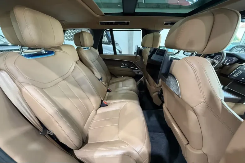 Land Rover Range Rover din 2023 cu 68.200 km - oferta LAN228057 - foto 19