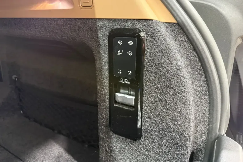 Land Rover Range Rover din 2023 cu 68.200 km - oferta LAN228057 - foto 23