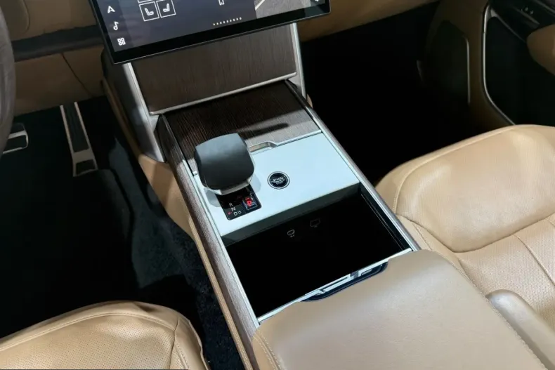 Land Rover Range Rover din 2023 cu 68.200 km - oferta LAN228057 - foto 33
