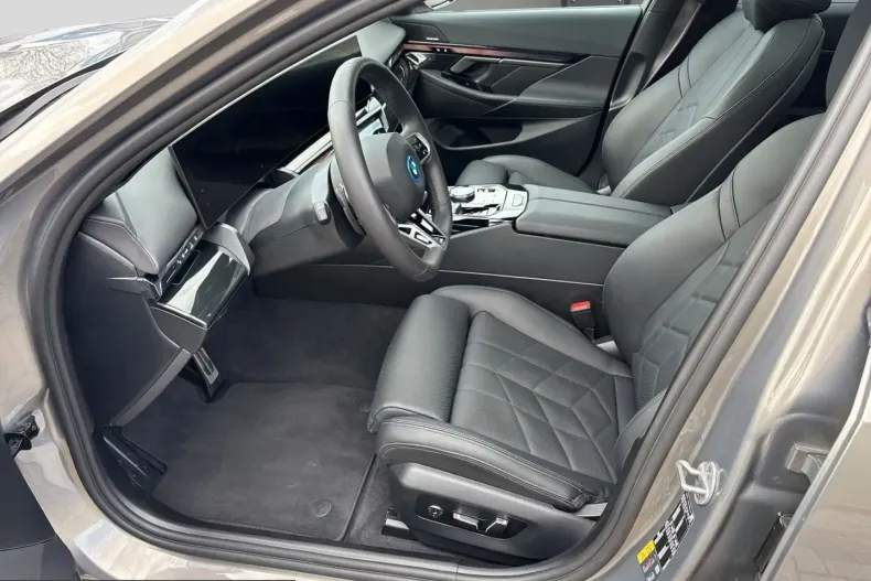 BMW 530 (Seria 5) din 2025 cu 17.258 km - oferta BMW228061 - foto 5