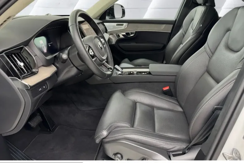 Volvo XC90 din 2025 cu 16.429 km - oferta VOL228074 - foto 5