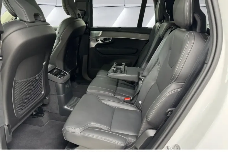 Volvo XC90 din 2025 cu 16.429 km - oferta VOL228074 - foto 6