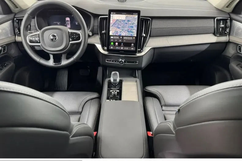 Volvo XC90 din 2025 cu 16.429 km - oferta VOL228074 - foto 7