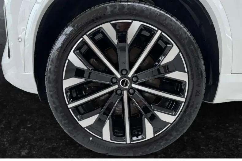 Volvo XC90 din 2025 cu 16.429 km - oferta VOL228074 - foto 14