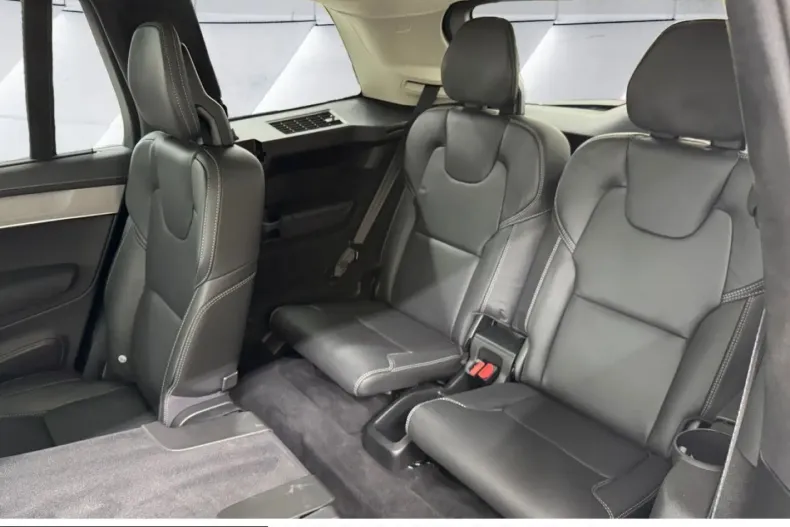 Volvo XC90 din 2025 cu 16.429 km - oferta VOL228074 - foto 17