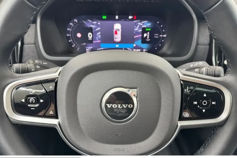 Volvo XC90 din 2025 cu 16.429 km - oferta VOL228074 - foto 22