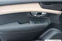 Volvo XC90 din 2025 cu 15.350 km - oferta VOL228075 - foto 6