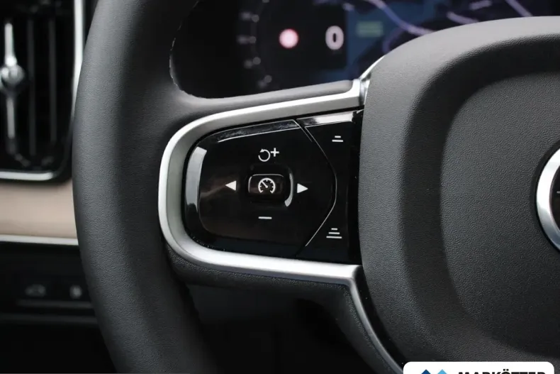 Volvo XC90 din 2025 cu 15.350 km - oferta VOL228075 - foto 17