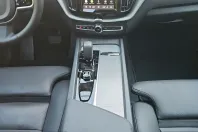 Volvo XC60 din 2025 cu 13.350 km - oferta VOL228076 - foto 14