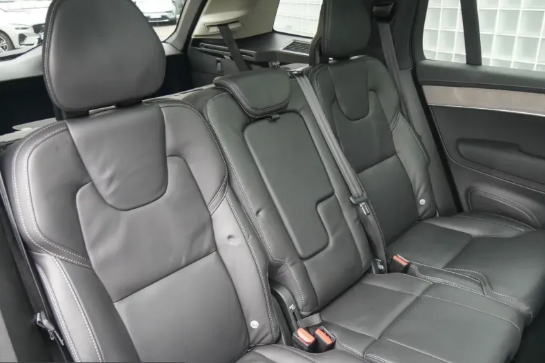 Volvo XC90 din 2025 cu 21.438 km - oferta VOL228079 - foto 4