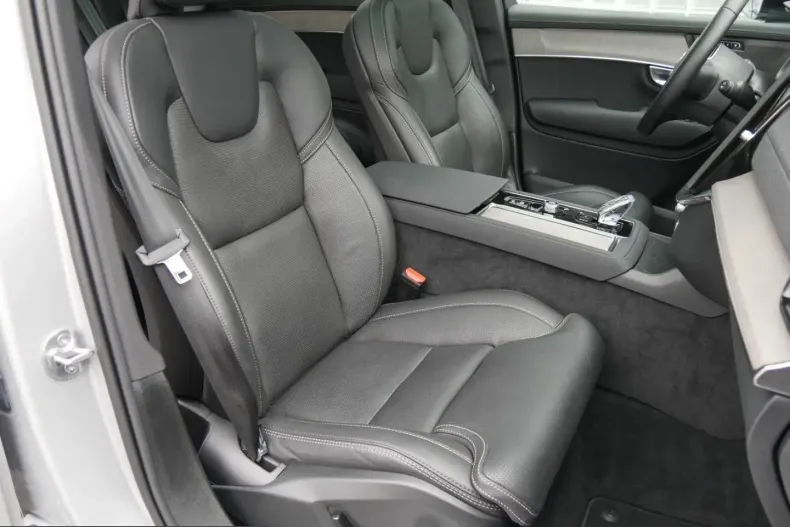 Volvo XC90 din 2025 cu 21.438 km - oferta VOL228079 - foto 6