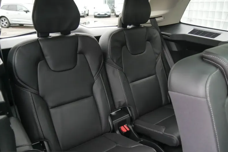 Volvo XC90 din 2025 cu 21.438 km - oferta VOL228079 - foto 7