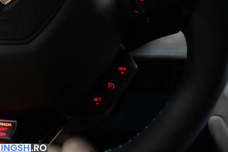 Lamborghini Huracán din 2025 cu 7.200 km - oferta LAM228080 - foto 15
