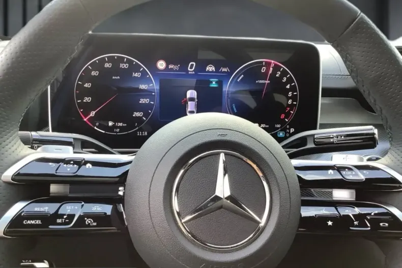 Mercedes-Benz C 300 (Clasa C) din 2025 cu 14.916 km - oferta MER228086 - foto 10