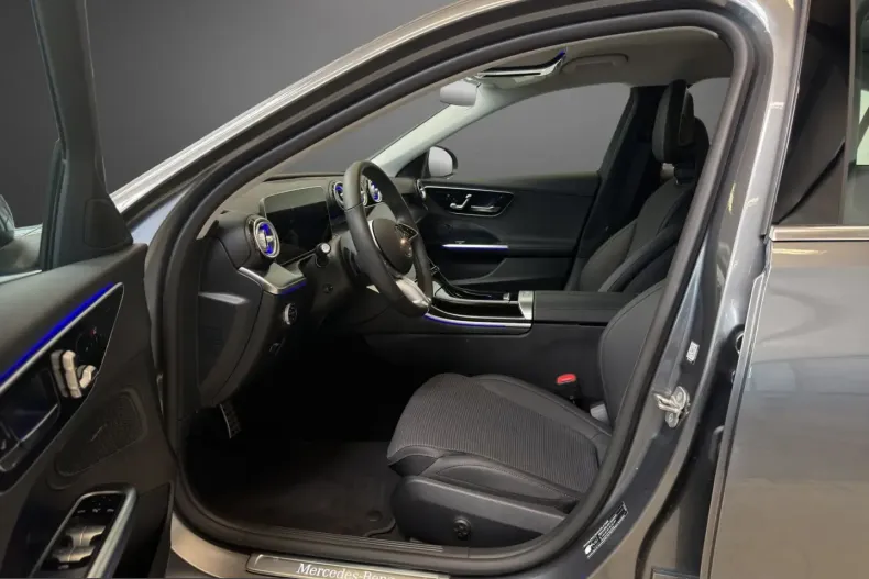 Mercedes-Benz C 300 (Clasa C) din 2025 cu 10.982 km - oferta MER228088 - foto 12