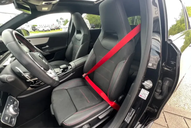 Mercedes-Benz A 35 AMG (Clasa A) din 2022 cu 37.890 km - oferta MER228092 - foto 16