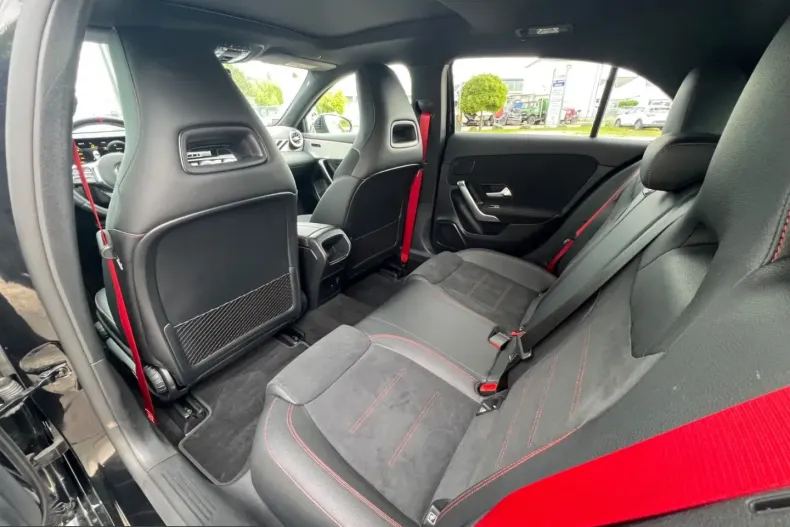 Mercedes-Benz A 35 AMG (Clasa A) din 2022 cu 37.890 km - oferta MER228092 - foto 19