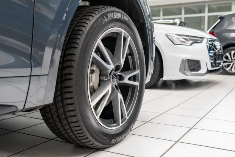 Audi Q5 din 2024 cu 37.836 km - oferta AUD228095 - foto 8