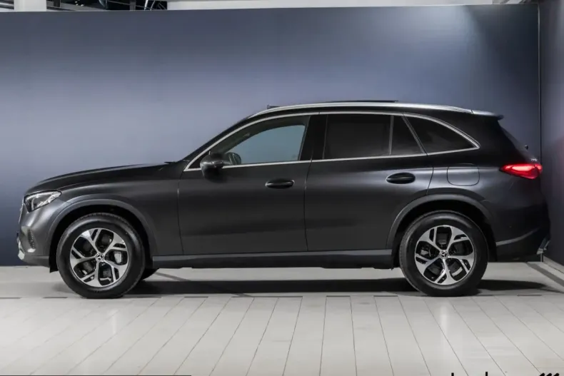 Mercedes-Benz GLC 400 (Clasa GLC) din 2023 cu 17.828 km - oferta MER228112 - foto 4