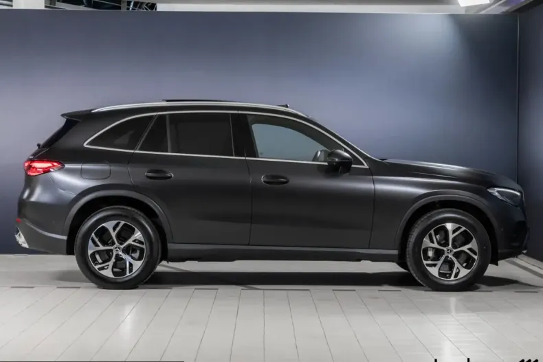 Mercedes-Benz GLC 400 (Clasa GLC) din 2023 cu 17.828 km - oferta MER228112 - foto 5
