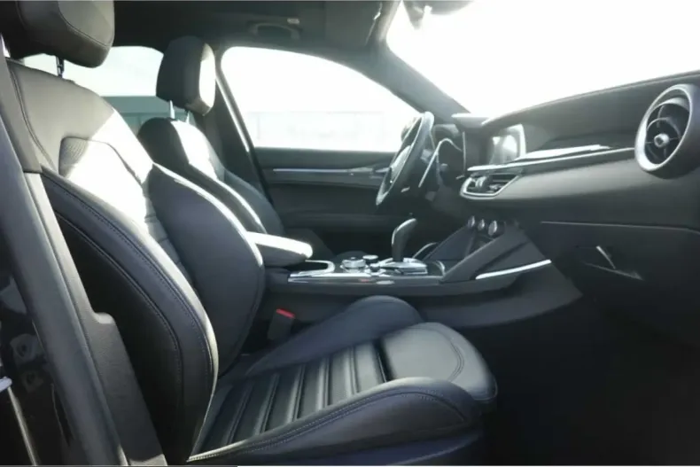 Alfa Romeo Stelvio din 2023 cu 32.000 km - oferta ALF228122 - foto 11