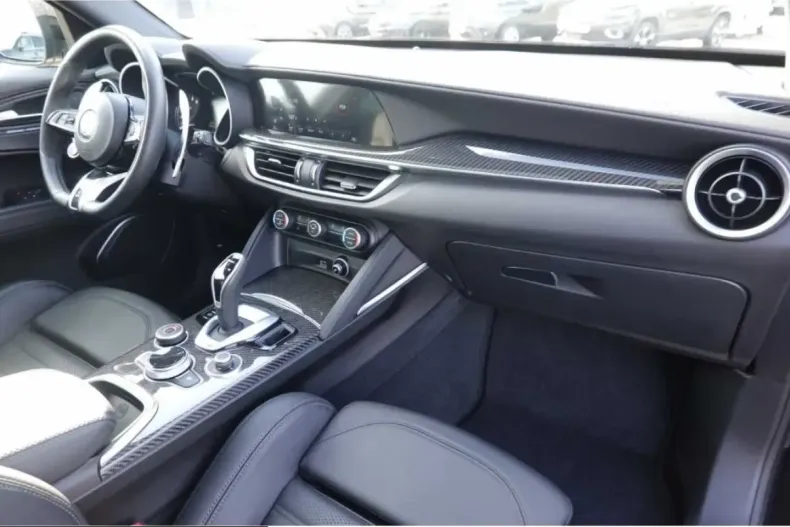 Alfa Romeo Stelvio din 2023 cu 32.000 km - oferta ALF228122 - foto 12