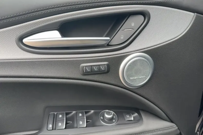 Alfa Romeo Stelvio din 2024 cu 23.550 km - oferta ALF228123 - foto 14