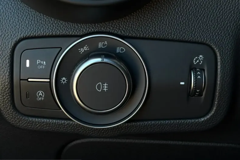 Alfa Romeo Stelvio din 2023 cu 60.950 km - oferta ALF228132 - foto 19