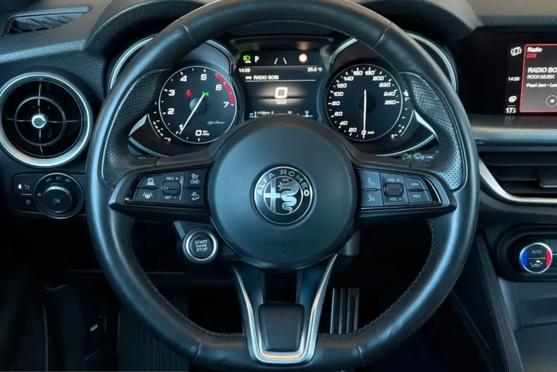 Alfa Romeo Stelvio din 2023 cu 60.950 km - oferta ALF228132 - foto 22