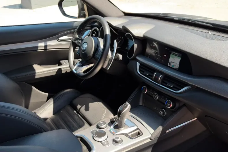Alfa Romeo Stelvio din 2023 cu 60.950 km - oferta ALF228132 - foto 32