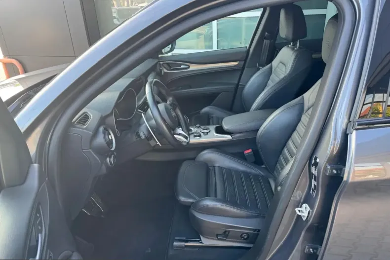Alfa Romeo Stelvio din 2022 cu 72.490 km - oferta ALF228133 - foto 5
