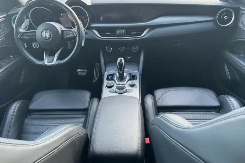 Alfa Romeo Stelvio din 2022 cu 72.490 km - oferta ALF228133 - foto 9